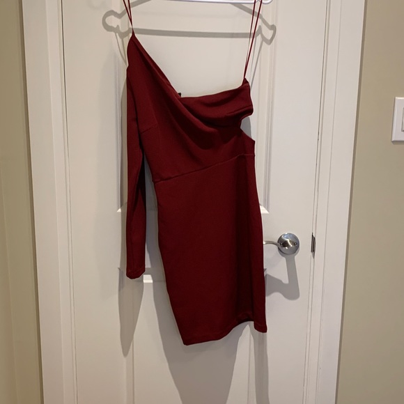 NWT Dynamite one sleeve dress - Picture 3 of 8